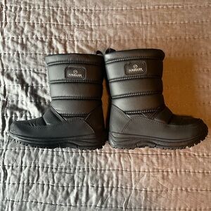 Magellan Outdoors Kids Snowboots